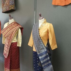 du 7/4 au 30/4/2026 - Costumes traditionnels du Laos